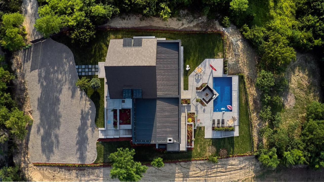 Riverside Pool Villa-Sremski Karlovci Exterior photo