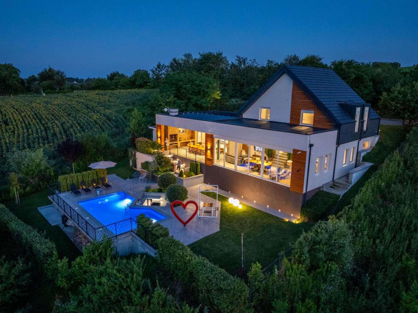 Riverside Pool Villa-Sremski Karlovci Exterior photo